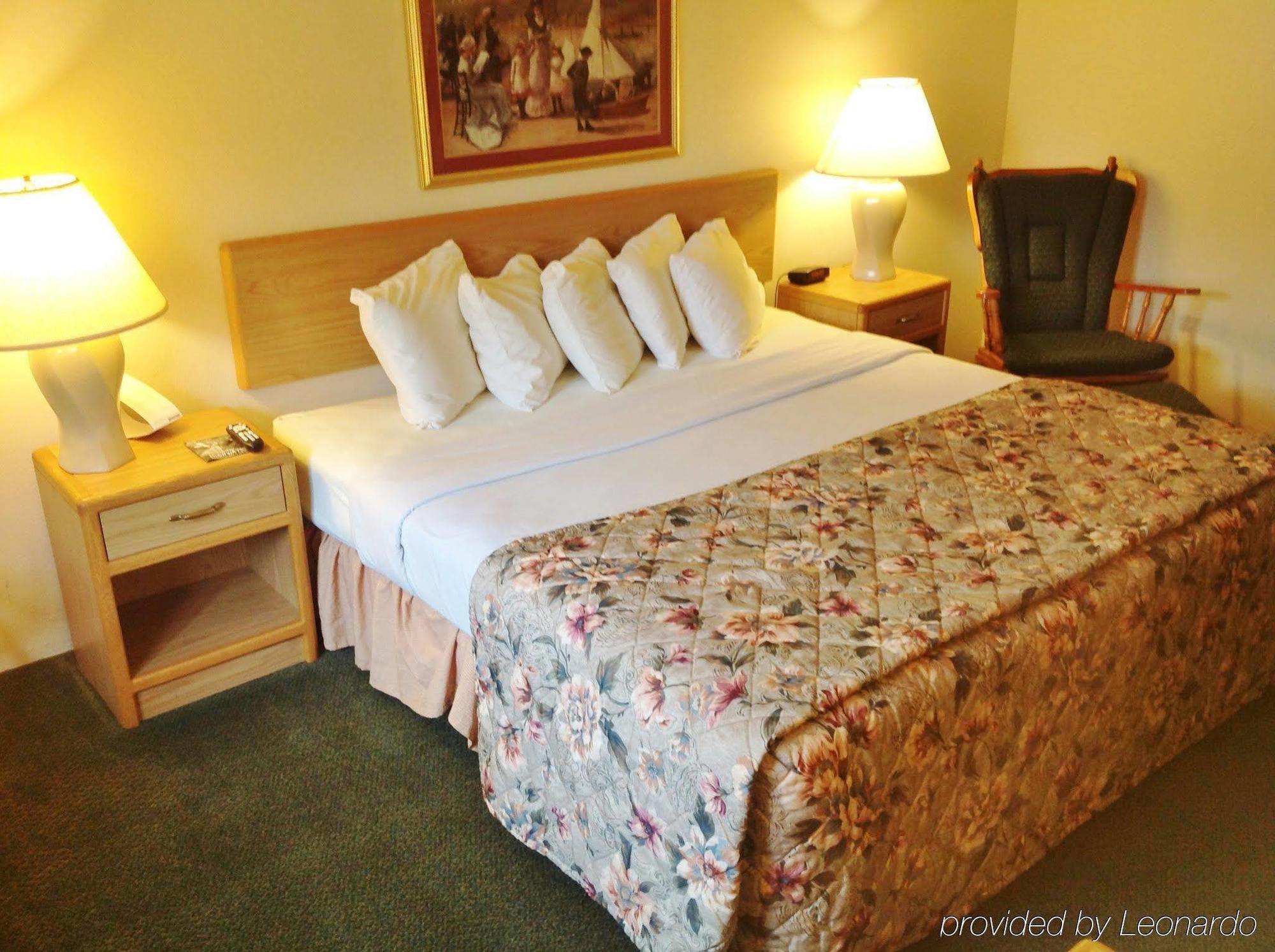 Magnuson Hotel Ironwood Buitenkant foto